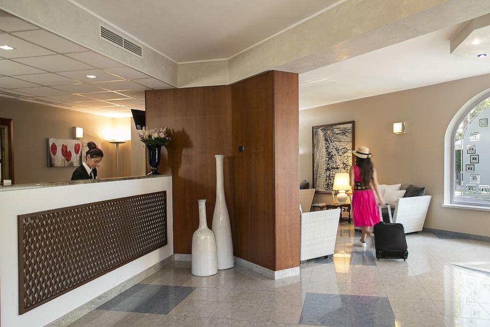Park Hotel Ermitage Resort & Spa ลิโดดิเยโซโล ภายนอก รูปภาพ