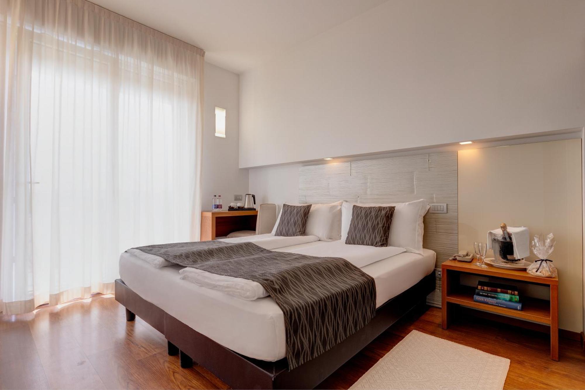 Park Hotel Ermitage Resort & Spa ลิโดดิเยโซโล ภายนอก รูปภาพ