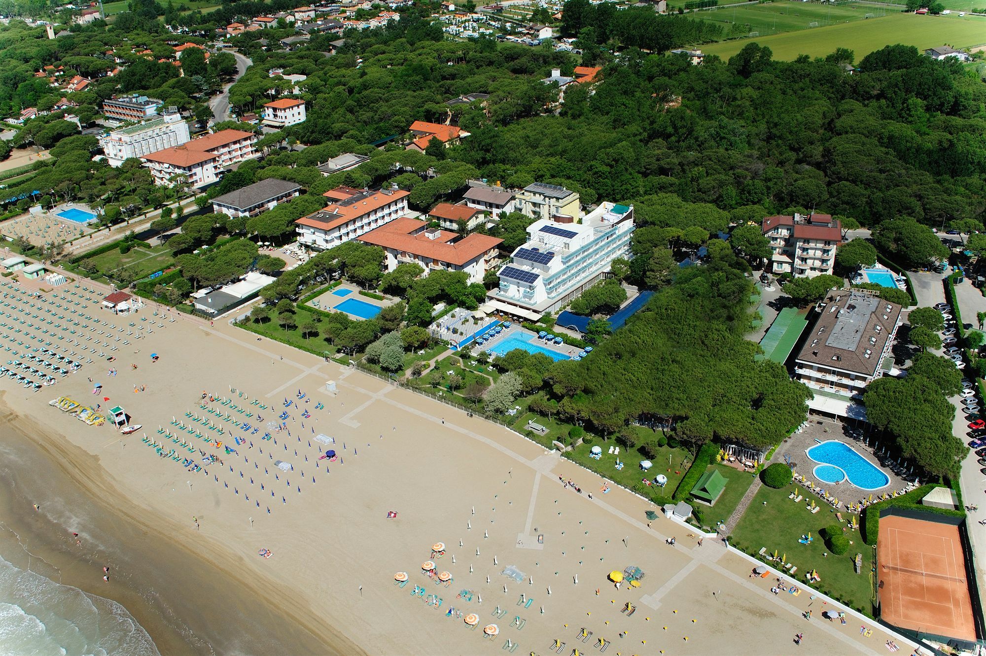 Park Hotel Ermitage Resort & Spa ลิโดดิเยโซโล ภายนอก รูปภาพ