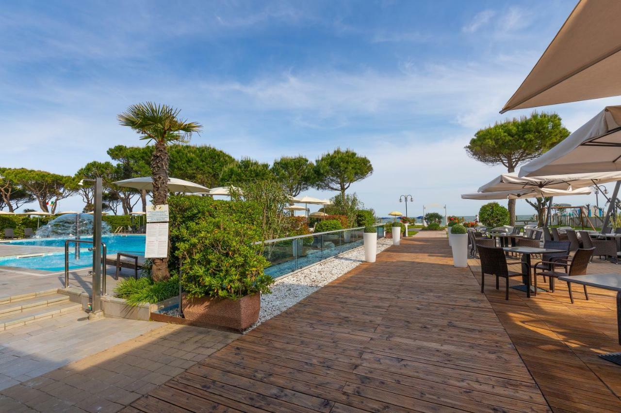 Park Hotel Ermitage Resort & Spa ลิโดดิเยโซโล ภายนอก รูปภาพ